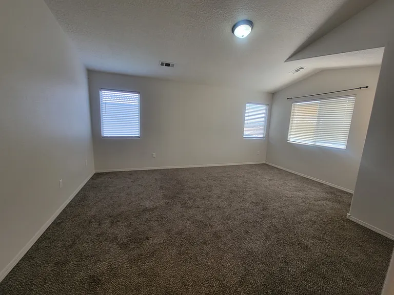 2202 Margarita Dr SE — Photo 26