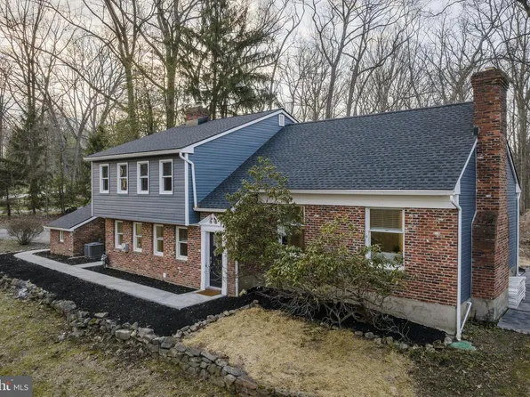 1760 Forge Mountain Dr, Phoenixville, PA 19460