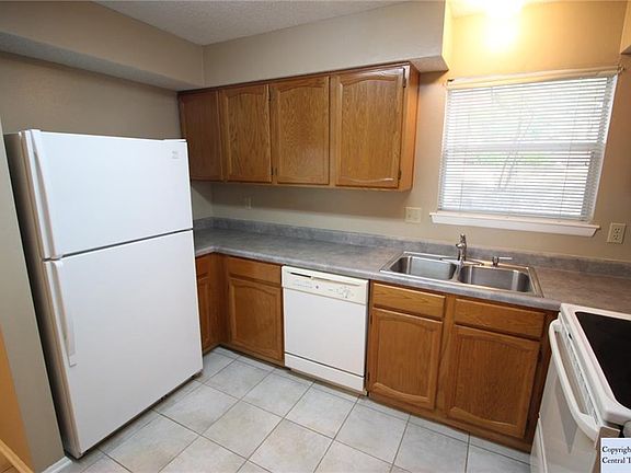 3rd image of 663 Floral Ave APT A4