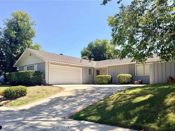 26088 Adamor Rd, Calabasas, CA 91302