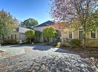 10 Hallock Pl, Armonk, NY 10504