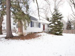 1 Dexter Rd, Westport, CT 06880