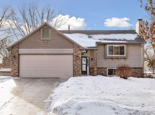 9524 208th St W, Lakeville, MN 55044