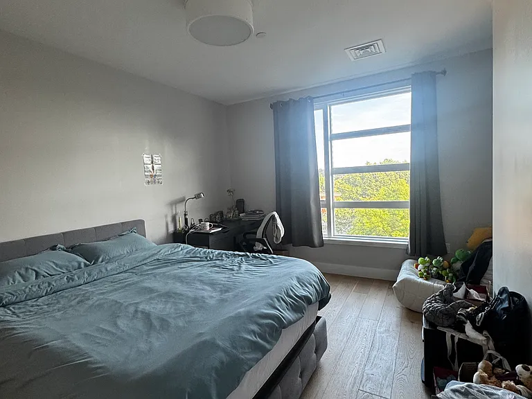 1650 Commonwealth Ave #406 — Photo 2