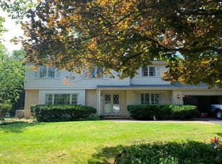751 Morningside Dr, Lake Forest, IL 60045