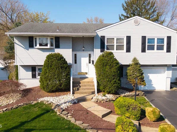 12 Cavan Lane, Hazlet, NJ 07730