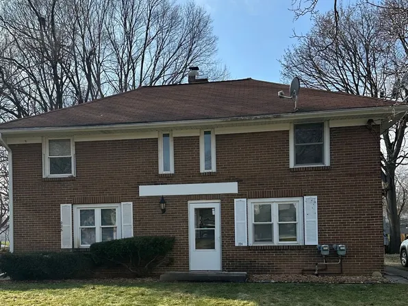224 Maple St, Parchment, MI 49004