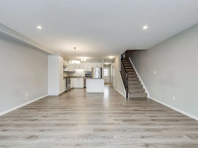 60 Netherwood Rd #28 — Photo 24