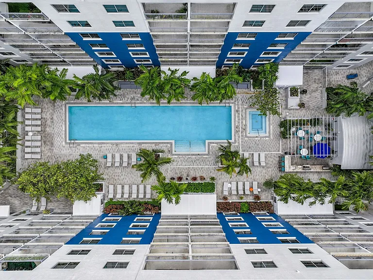 Berkshire Lauderdale By The Sea — Photo 26