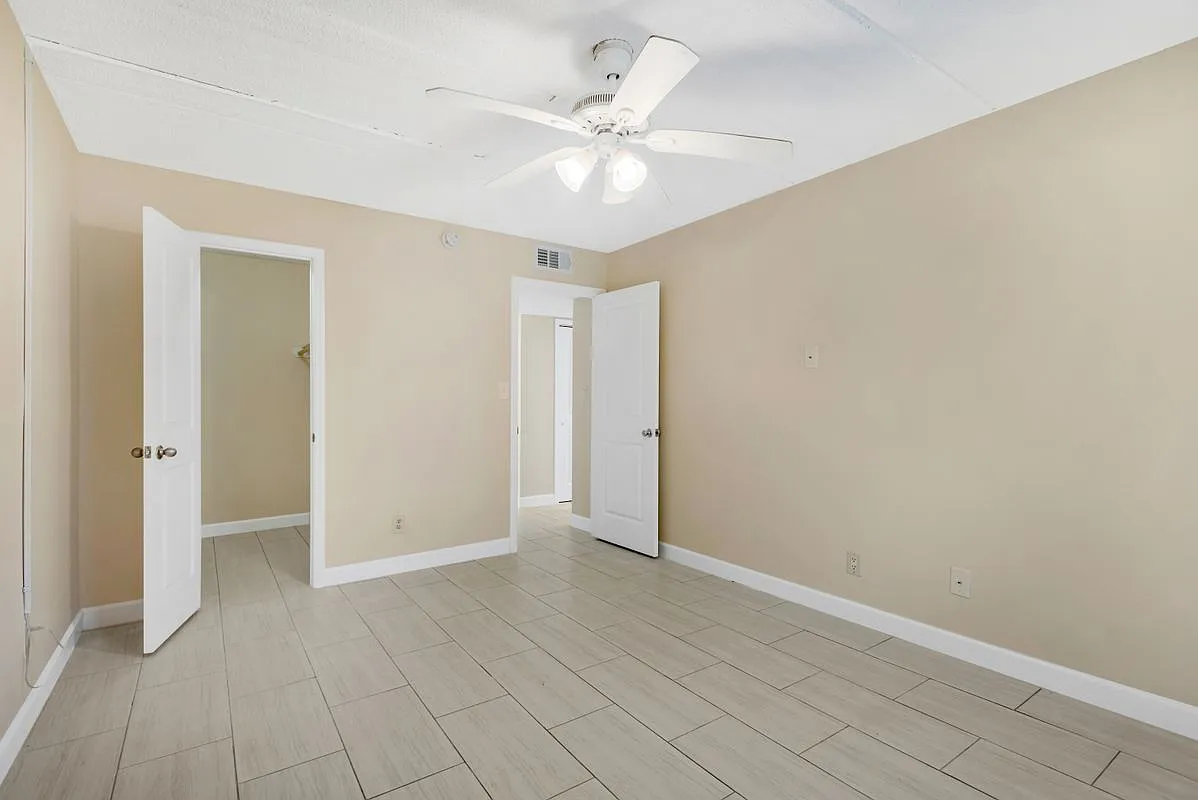 2 bed, 1.0 bath, 900 sqft, $1,950 — Photo 3