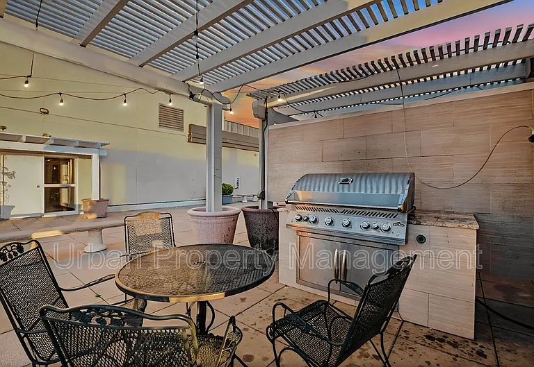 44 W Broadway #2405S — Photo 34