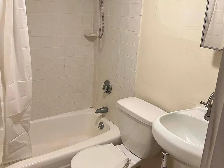 53 S Huntington Ave #B4 — Photo 4