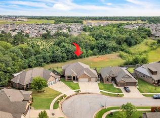 2300 Coles Creek Ln, Yukon, OK 73099