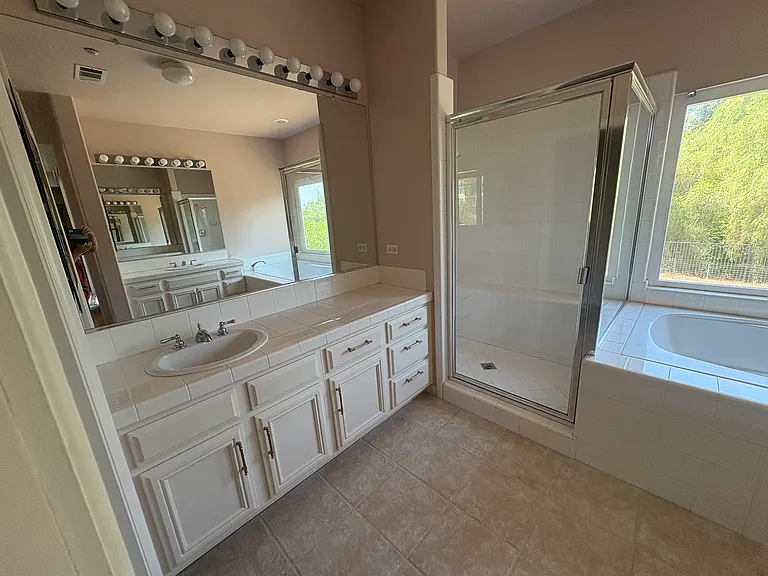 524 Golden West Dr — Photo 25