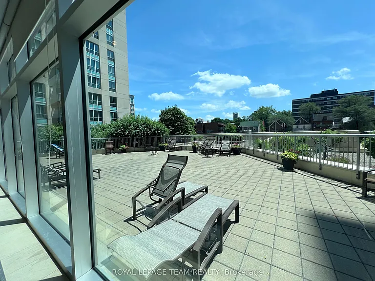 234 Rideau St #1007 — Photo 13