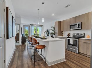 AVERE SOUTHSIDE QUARTER, Jacksonville, FL 32256