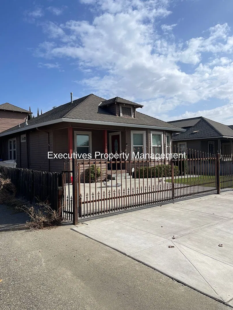 House For Rent | 1351 Cedar Ave, Atwater — Photo 1