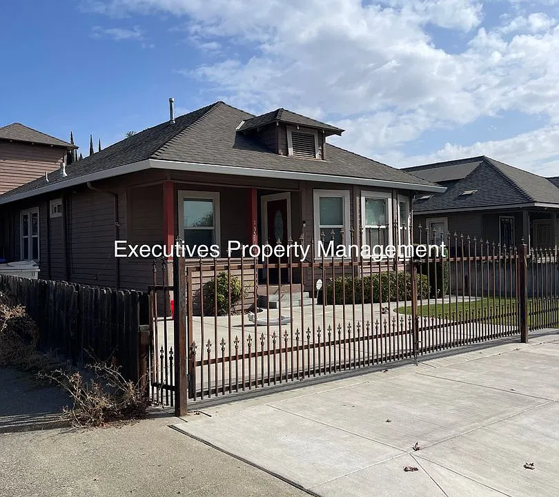 1351 Cedar Ave