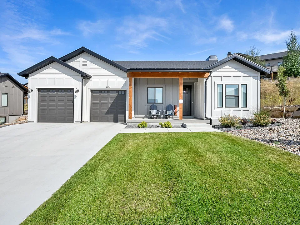 4854 E Paddleford Dr