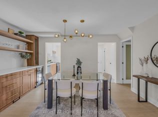 3665 Flamewood Dr #9, Mississauga, ON L4Y 3P5