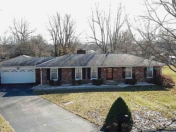 2nd image of 205 Boxwood Ct