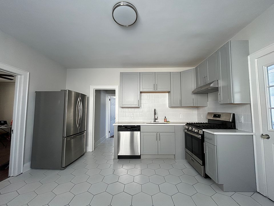 Eat-in-Kitchen (2)