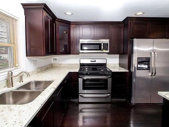 5th image of 3531 Clarence Ave #0