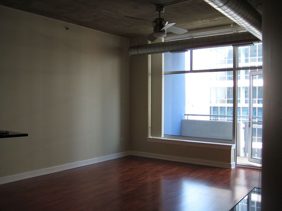1st image of 1305 S Michigan Ave APT 1507