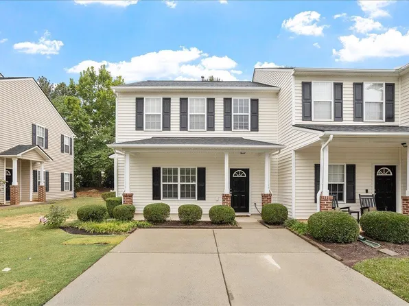 204 Cline Falls Dr, Holly Springs, NC 27540