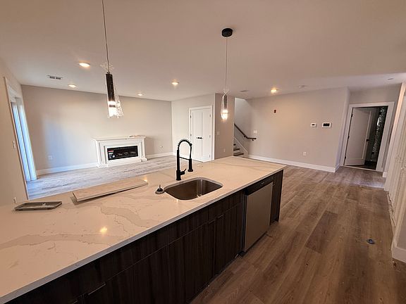 4th image of 1516 47th St #3