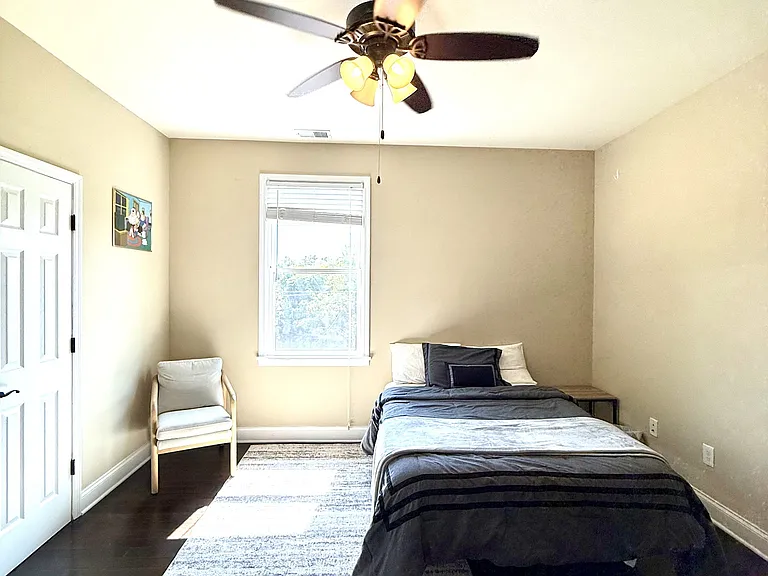410 Lancaster Ave — Photo 35