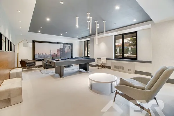 Rented by EXR | media 3
