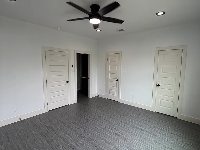 214 S Avenue I #214 — Photo 17