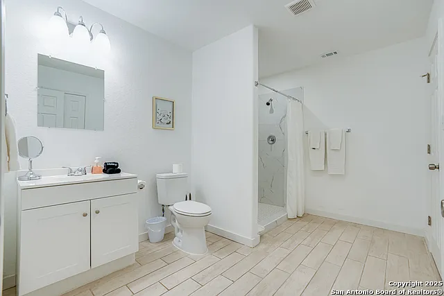 1039 McKinley Ave — Photo 24