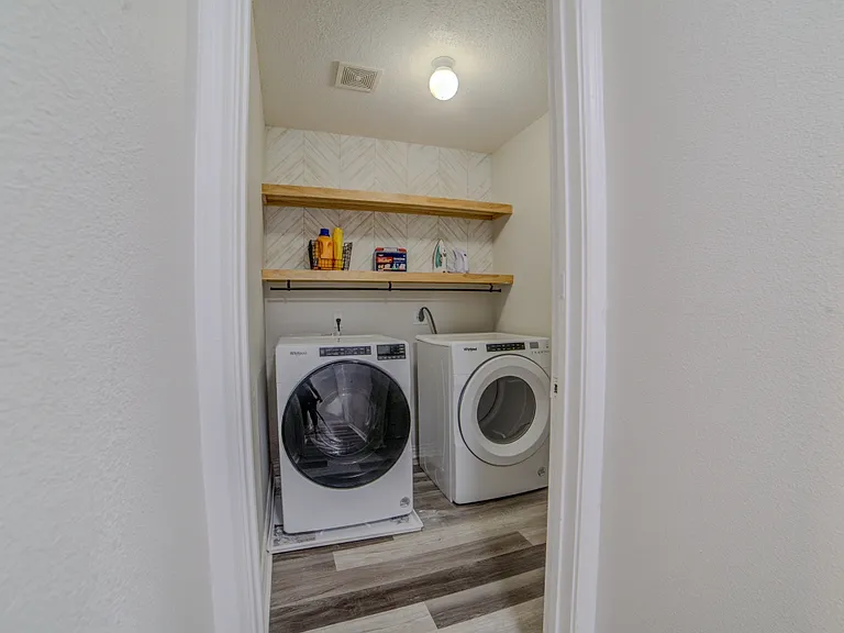8846 Teaberry Dr — Photo 24