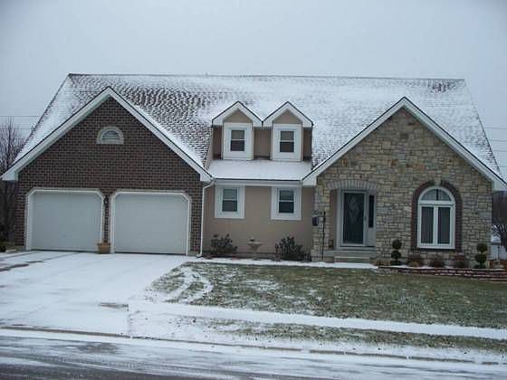 1st image of 515 NE Timbercreek Dr