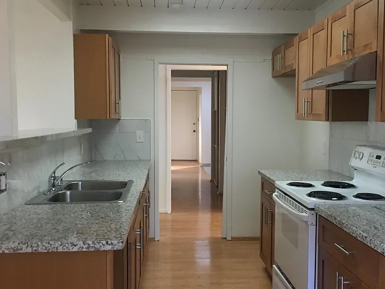 Bright kitchen w/skylight