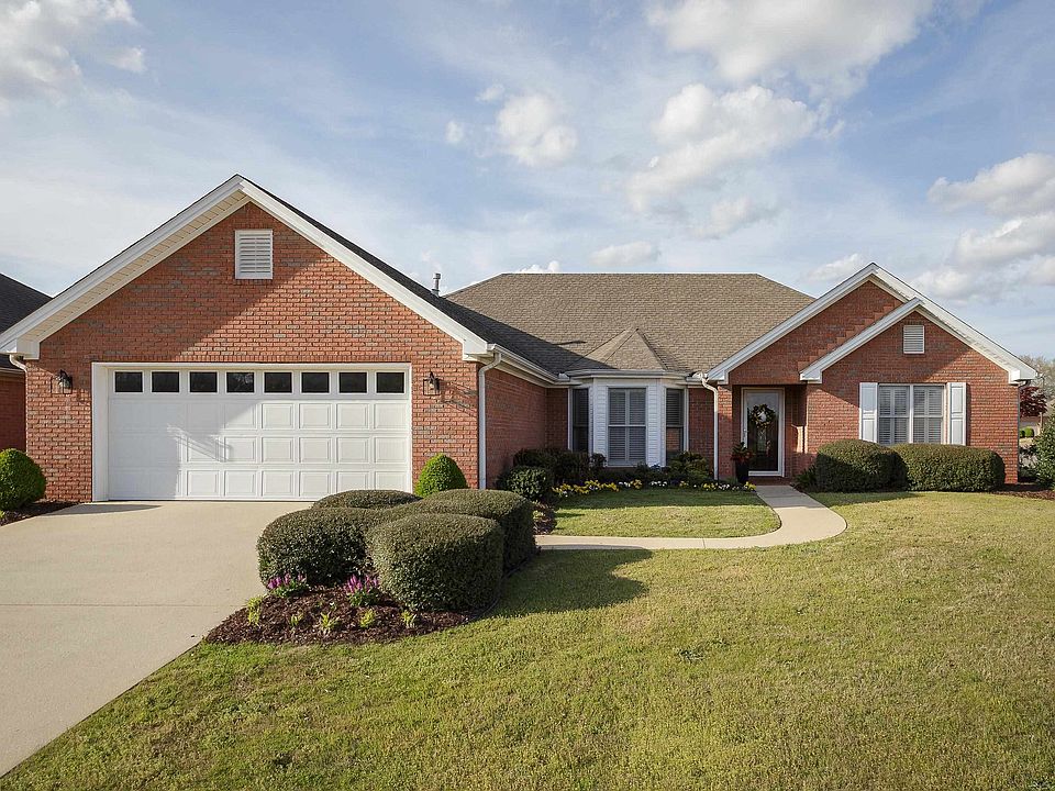 1st image of 202 Woodfield Ct