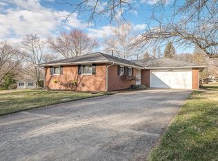 1057 Geneva Rd, Beavercreek, OH 45434