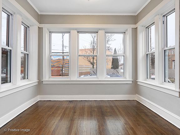 3rd image of 1043 N Christiana Ave APT 2