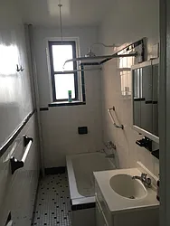 Rented by Chana Ofek, LREB