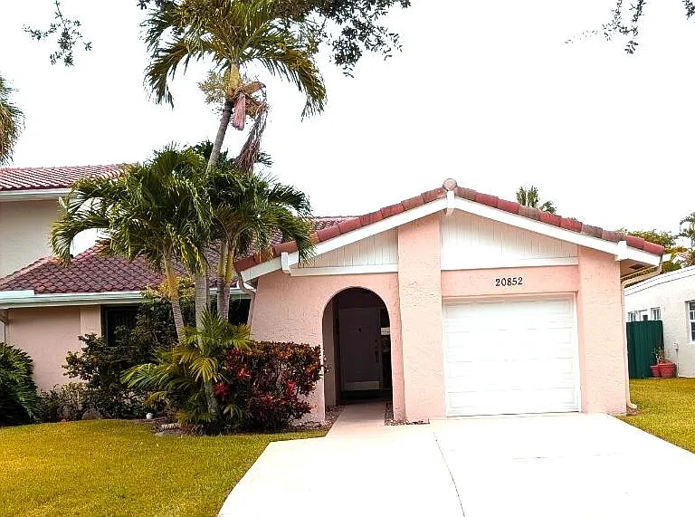 20852 Via Madeira Dr — Photo 2