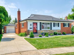 32805 Benson Dr, Westland, MI 48185
