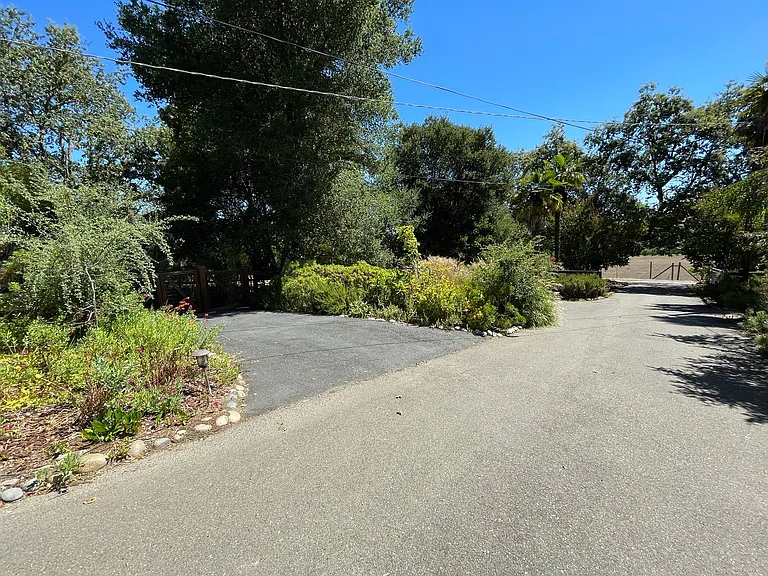 4200 Green Valley School Rd — Photo 5