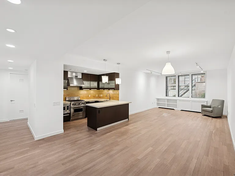 50 W 15th St #2D — Photo 5