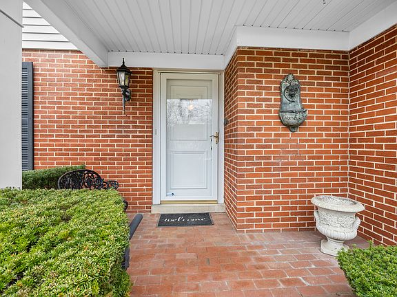 3rd image of 1031 Indian Rd