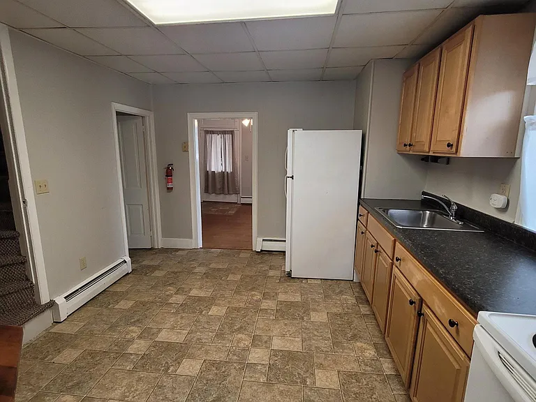 10 Berlin St — Photo 6