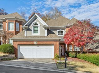 404 Brookview Cir NW, Sandy Springs, GA 30339