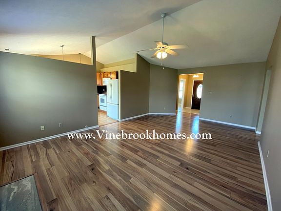 3rd image of 6490 Calloway Ct