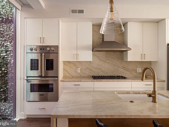 5th image of 262 S 16th St #4